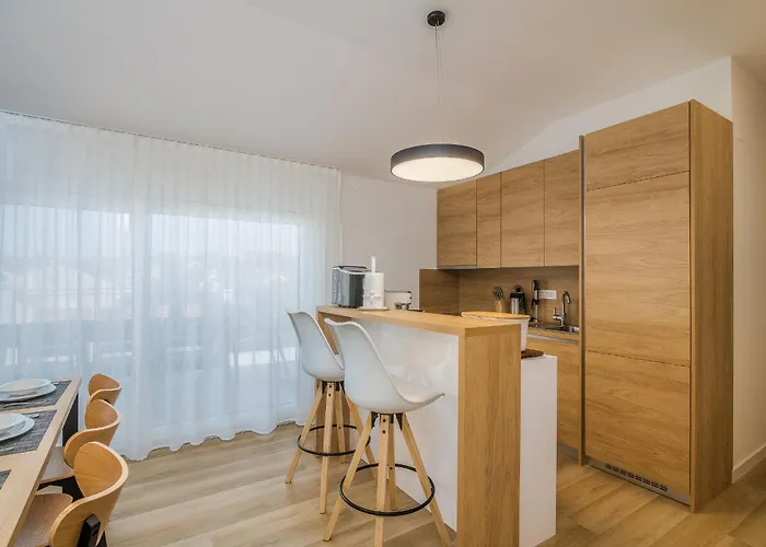 With Parking Space Nska, Krk - 25158 Apartamento *