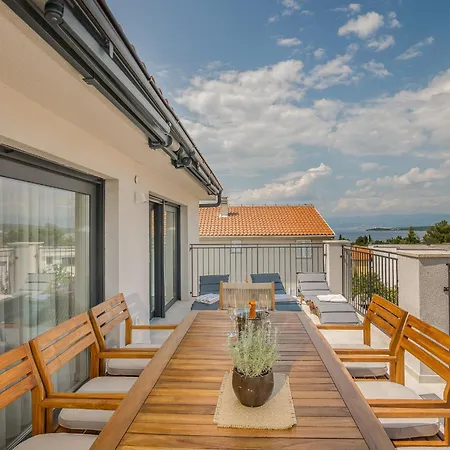 Διαμέρισμα With Parking Space Nska, Krk - 25158 *